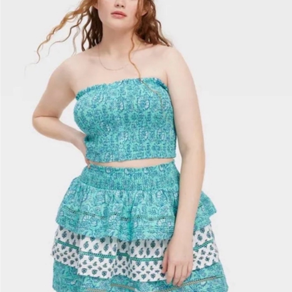 Roller Rabbit XTarget medium  Turquoise Paisley Smocked Tiered Skirt Top Set